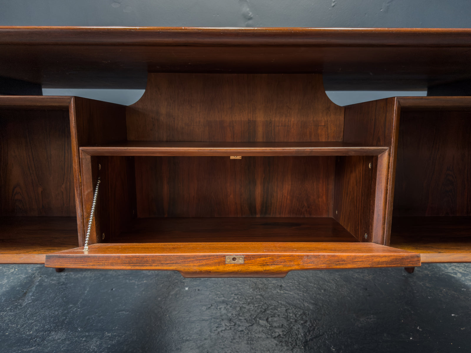 Model 75 Rosewood Desk
