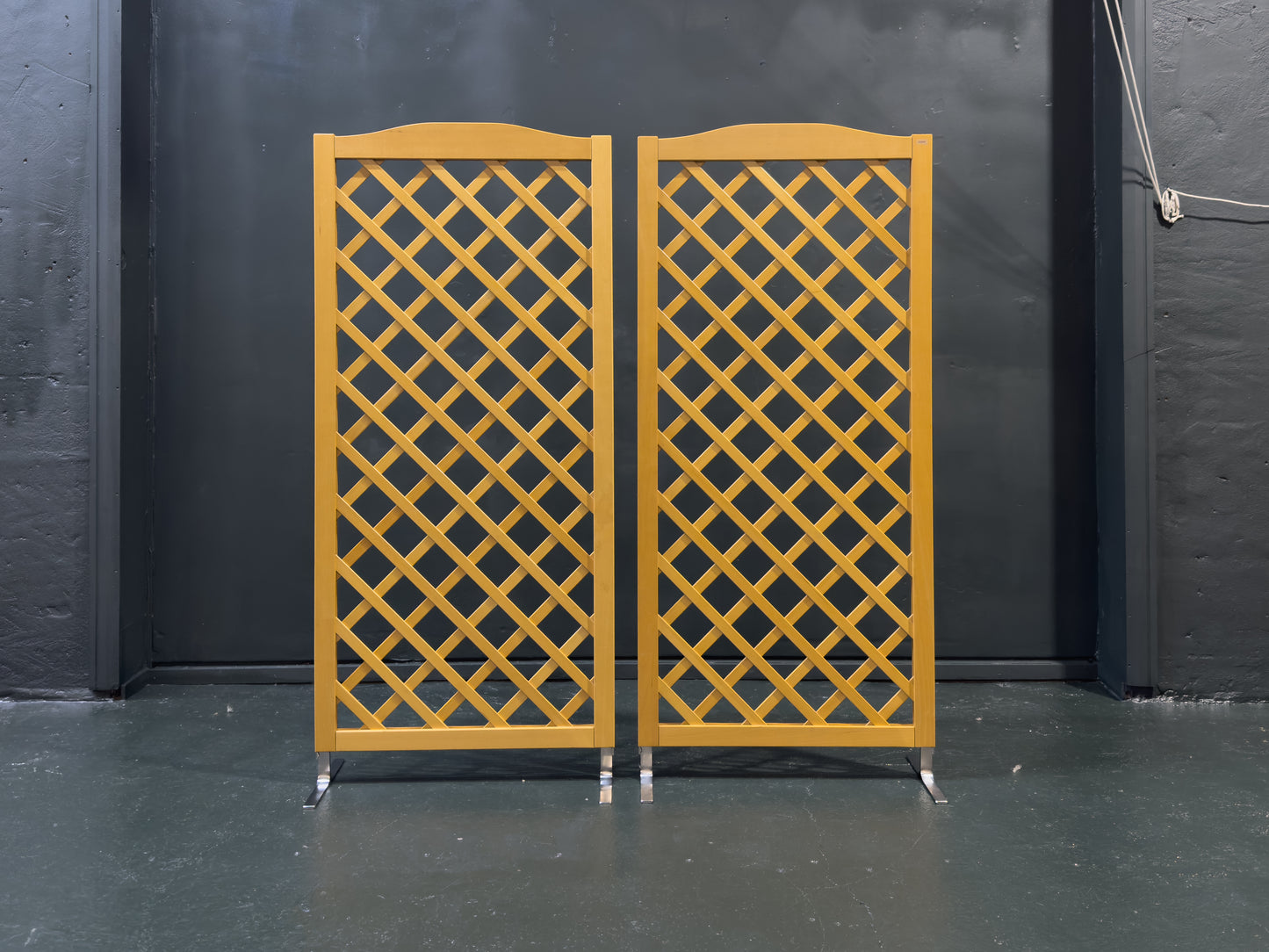 Beech and Chrome Screen