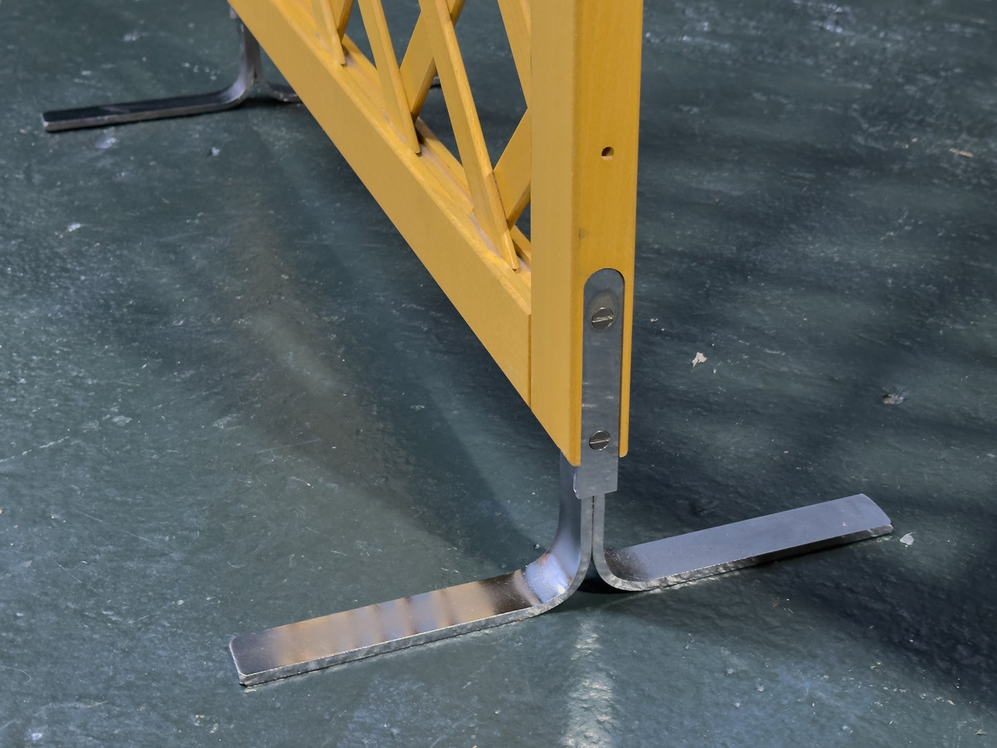 Beech and Chrome Screen