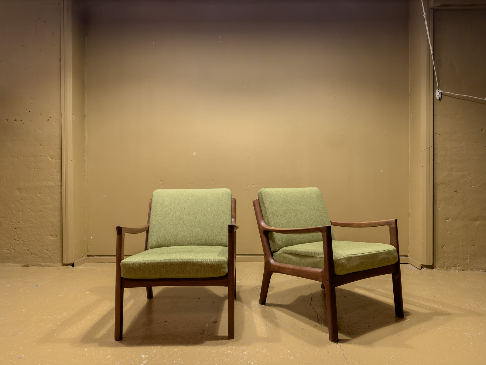 Ole Wanscher FD-109 Lounge Chairs