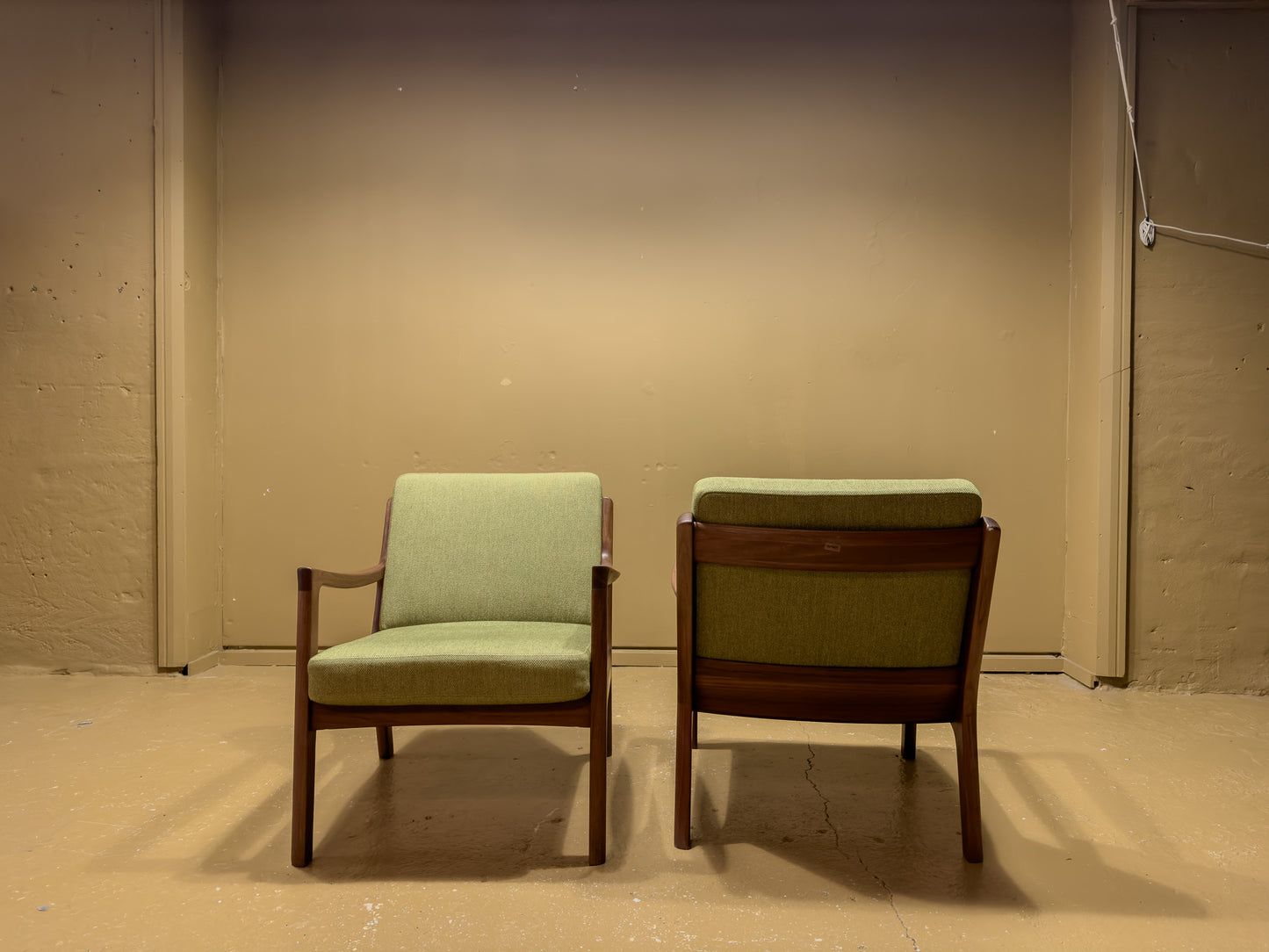 Ole Wanscher FD-109 Lounge Chairs