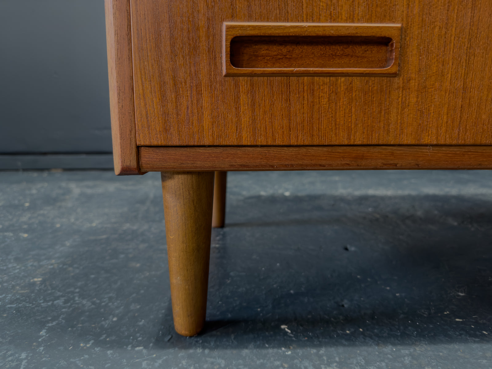Teak chest of drawers