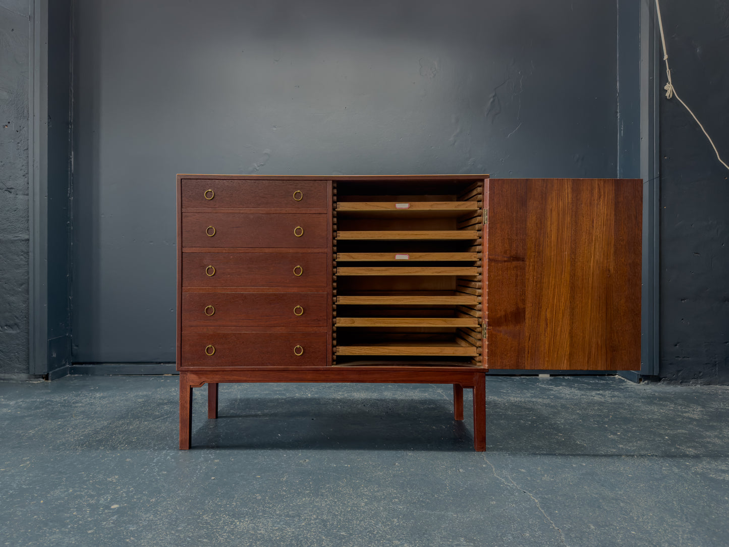 Large Oak Sideboard with Drawers