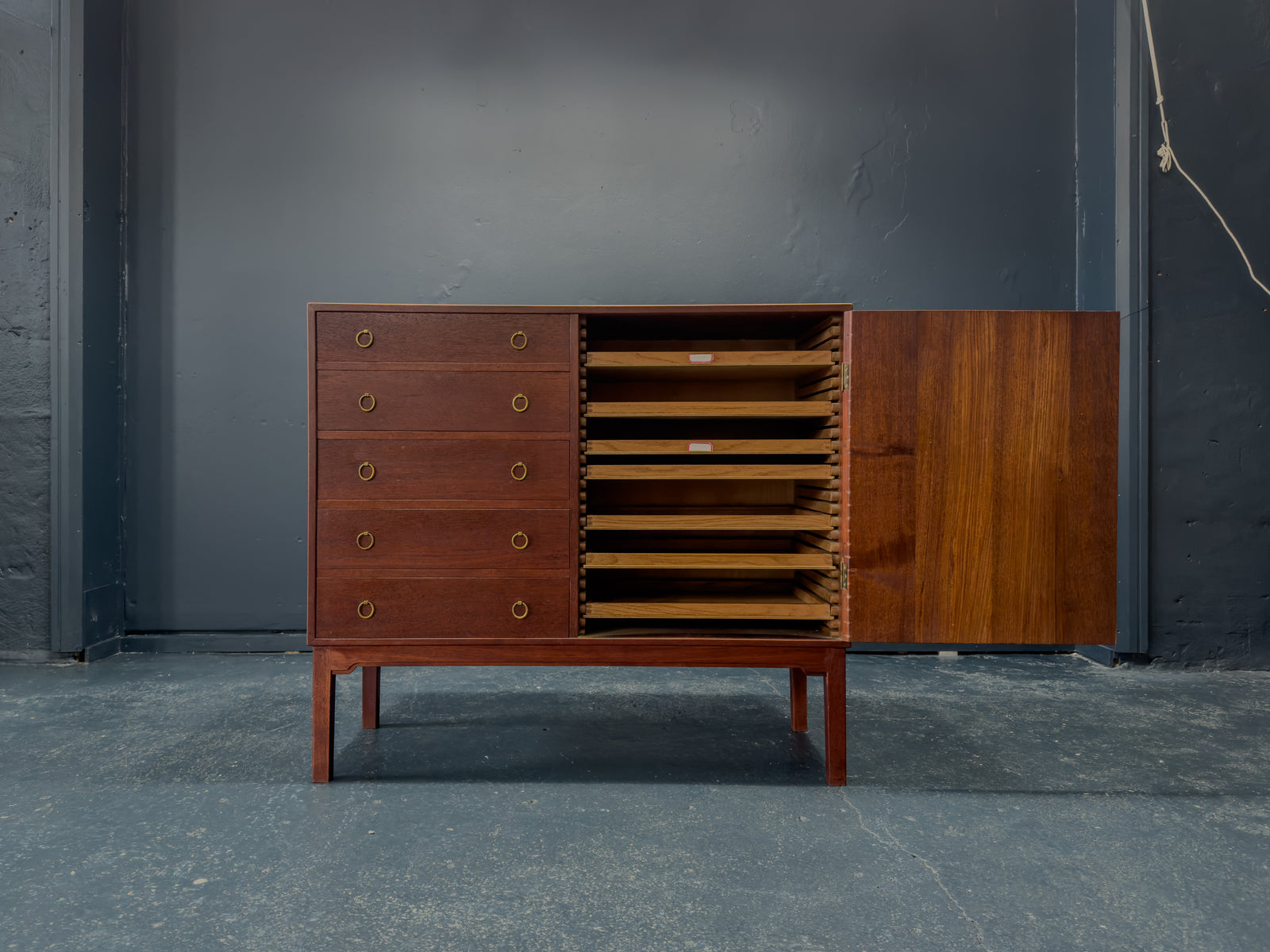 Large Oak Sideboard with Drawers