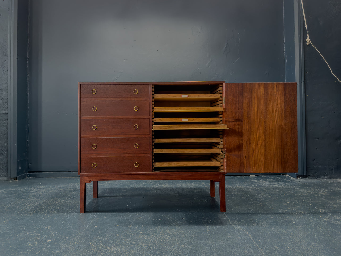 Large Oak Sideboard with Drawers