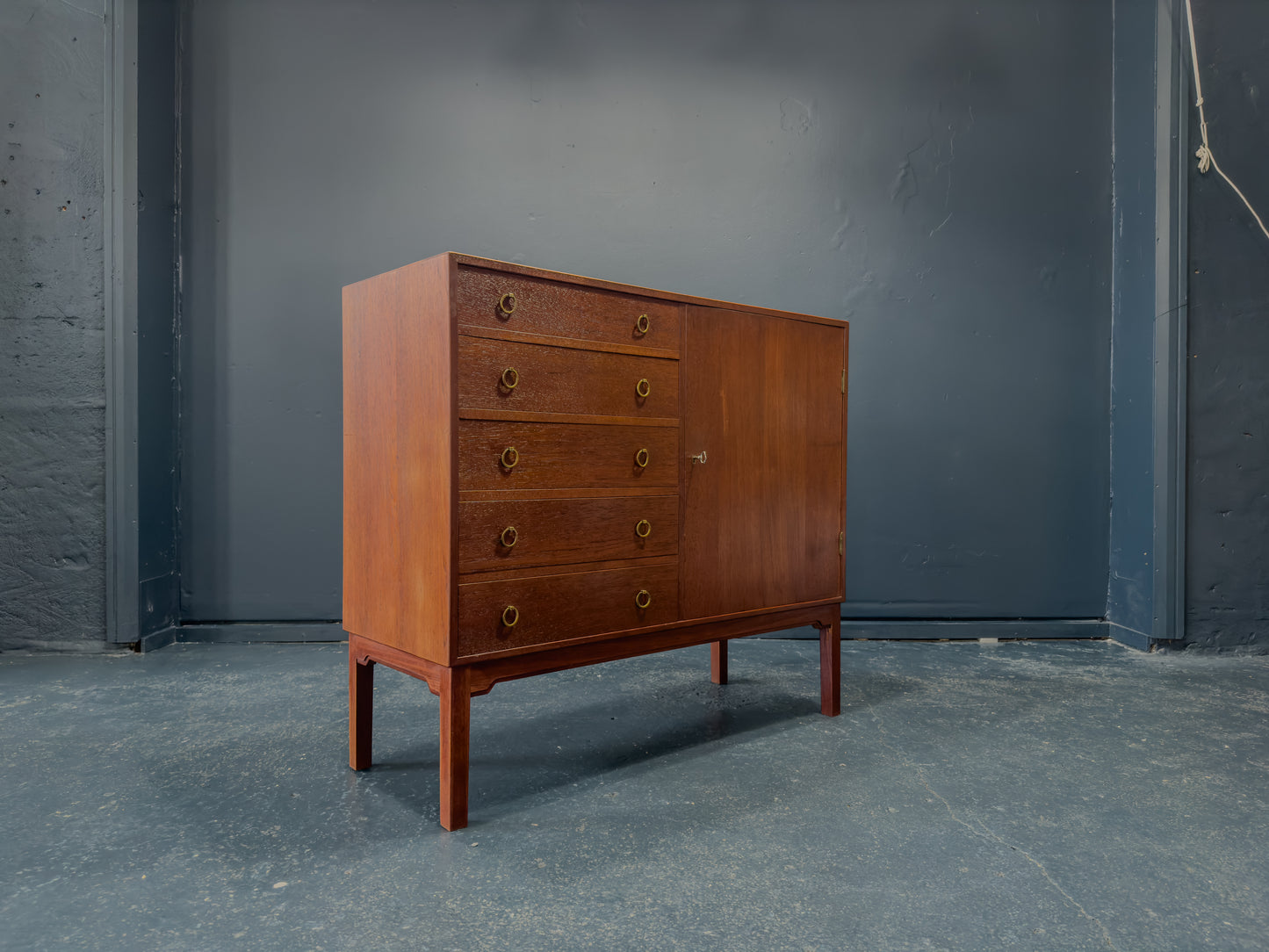 Large Oak Sideboard with Drawers