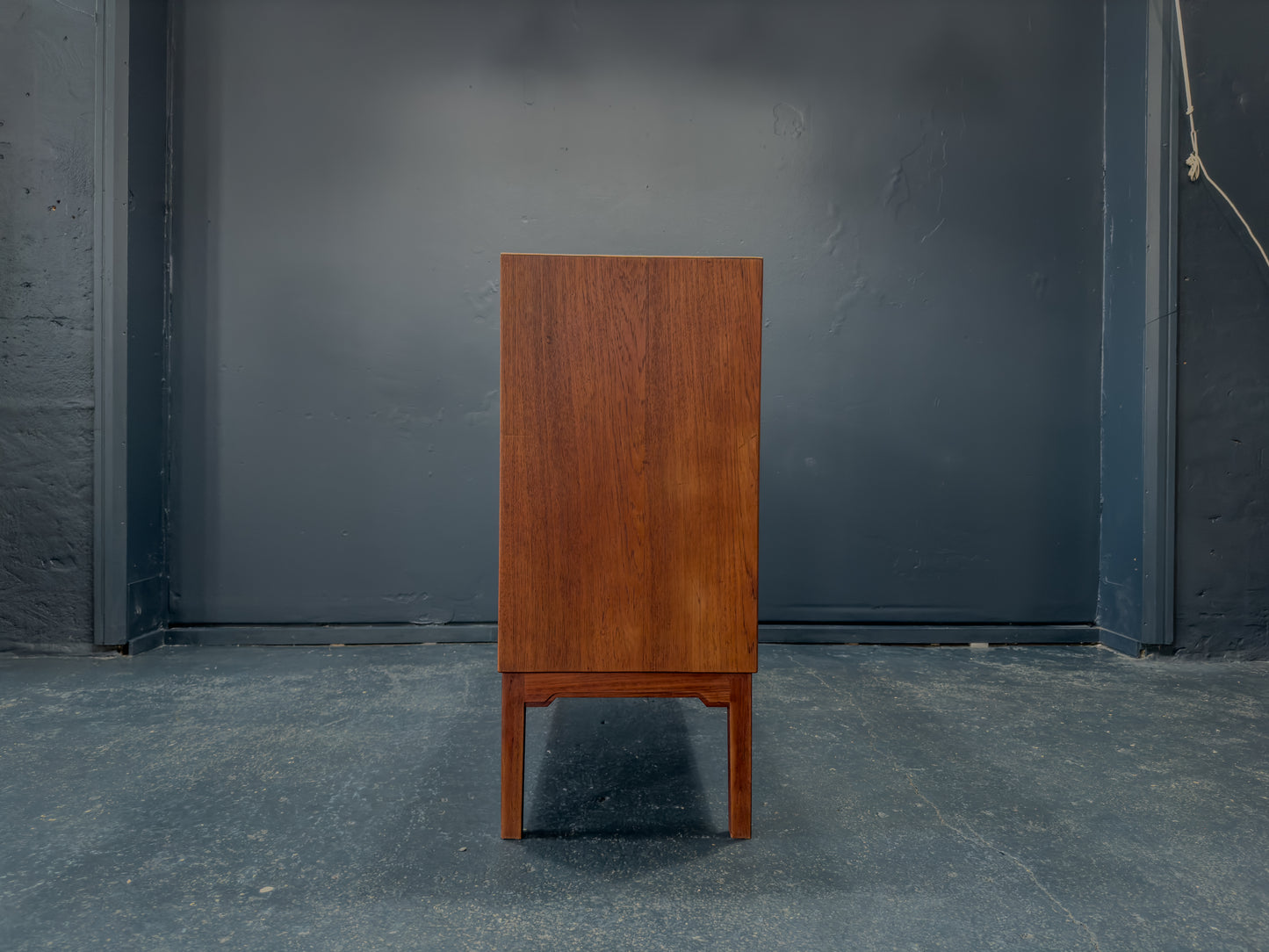 Large Oak Sideboard with Drawers