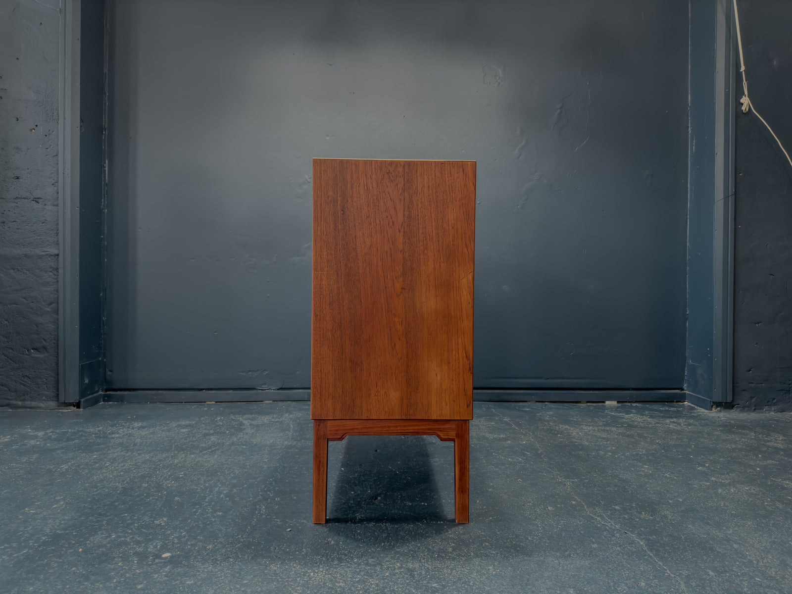 Large Oak Sideboard with Drawers