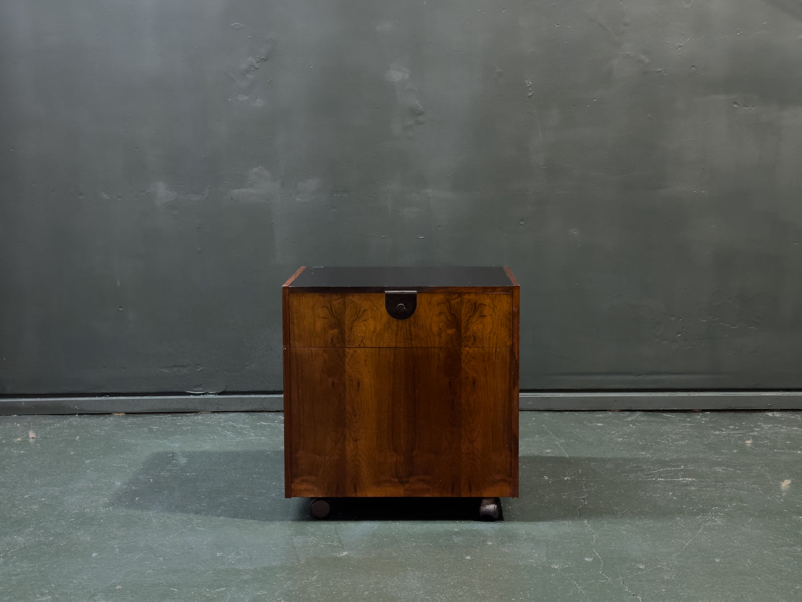 Rosewood Bar with Tray