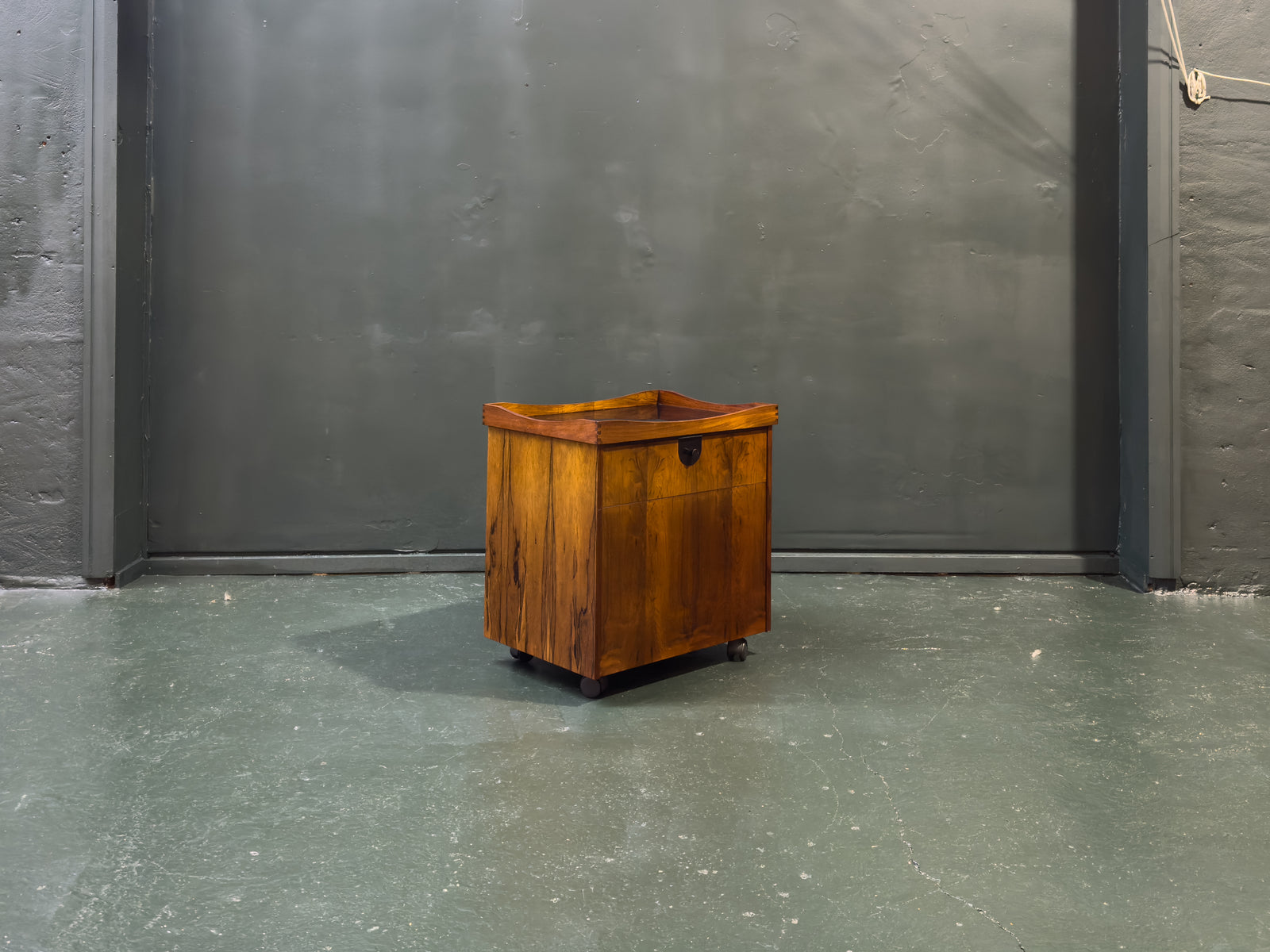 Rosewood Bar with Tray