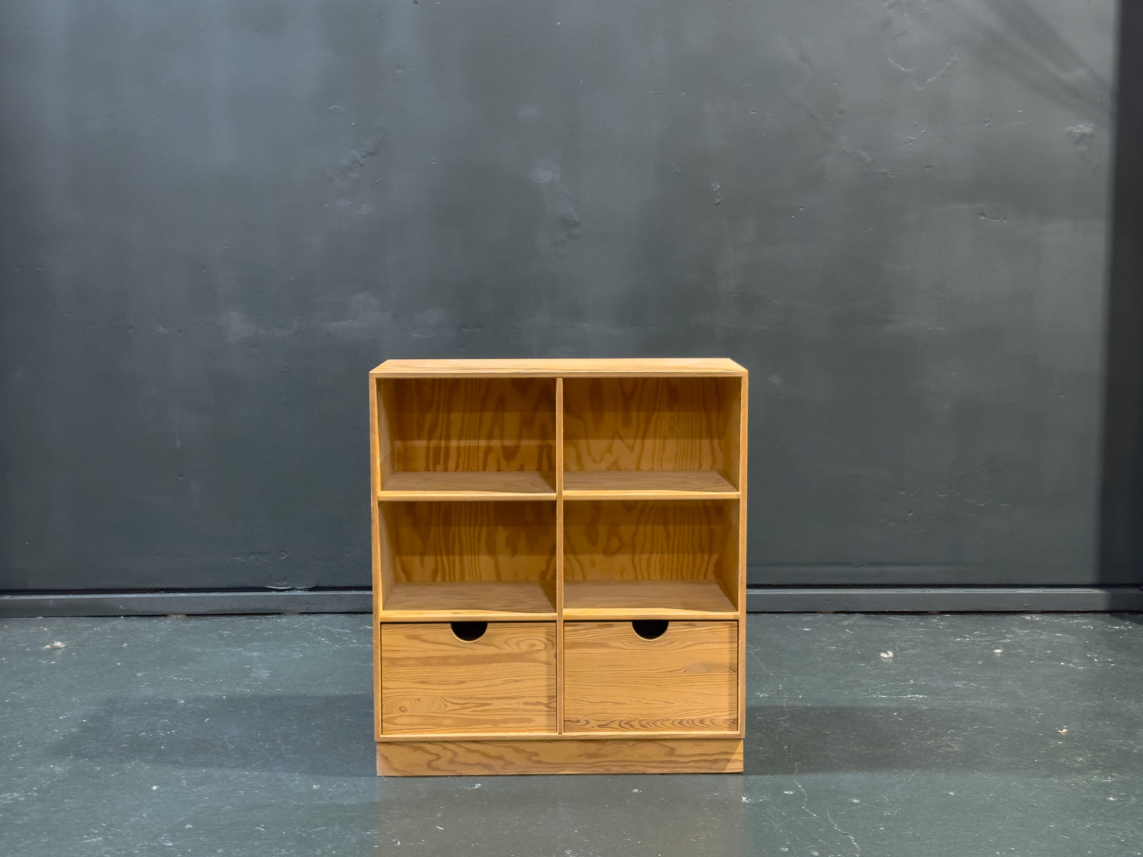 Pine Storage Unit with Drawers
