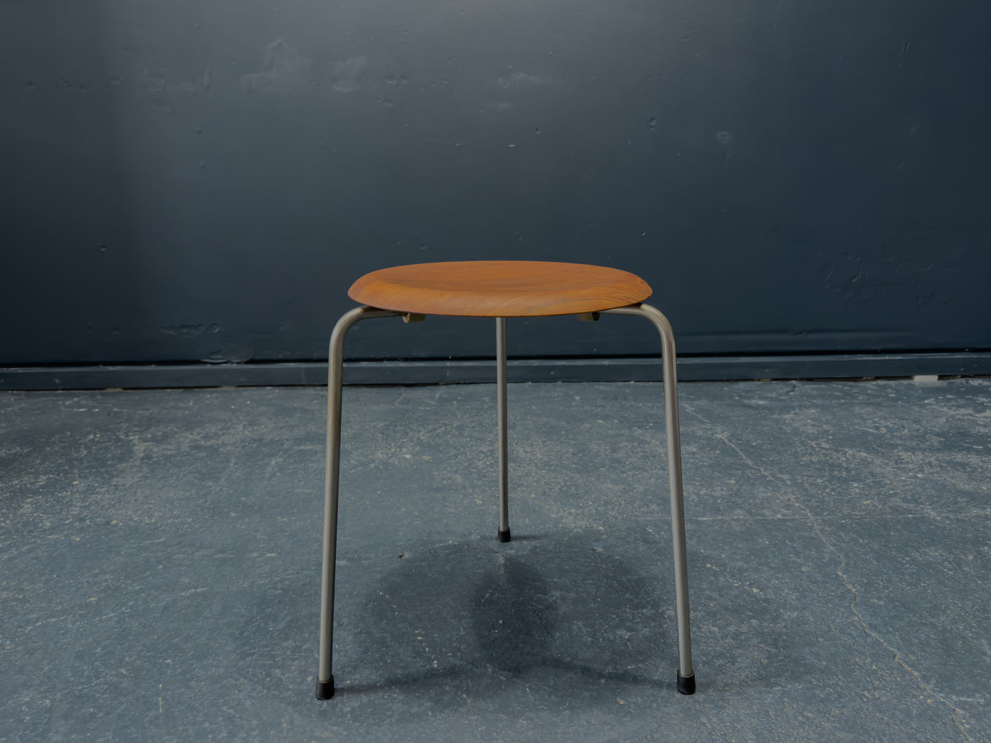 Arne Jacobsen Dot Stool