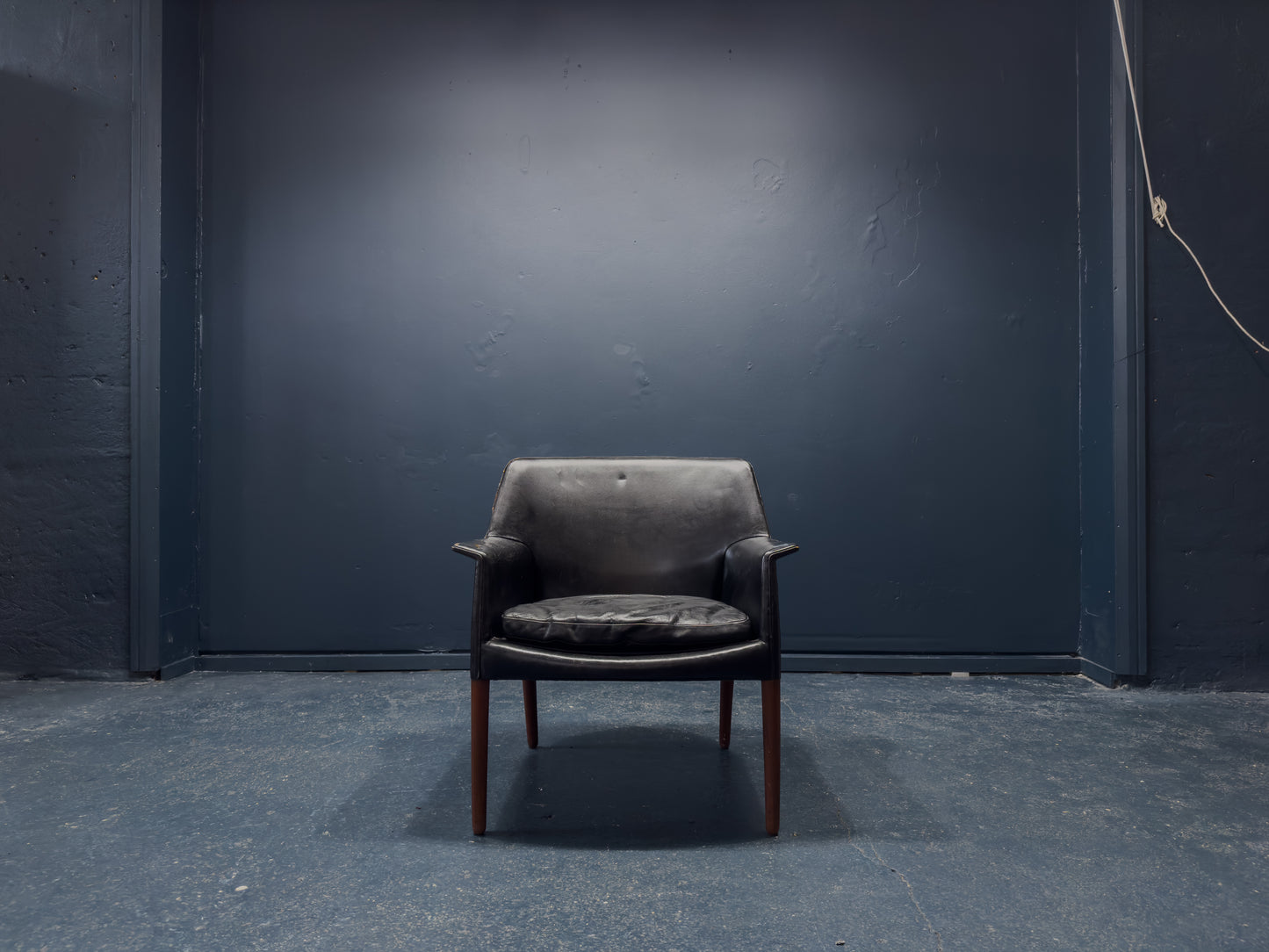 Model WB3838 Leather Armchair