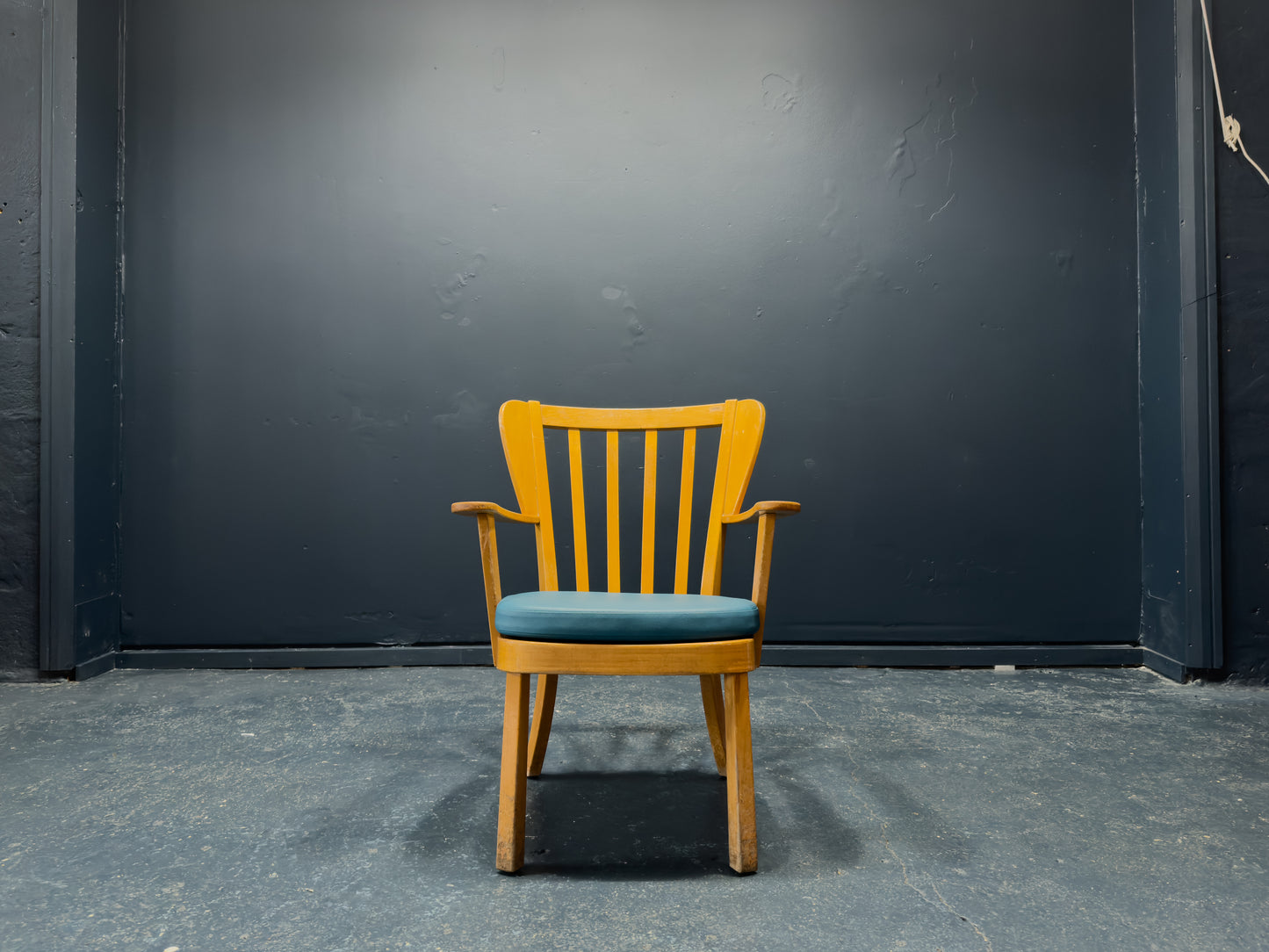 Fritz Hansen Canada Chair