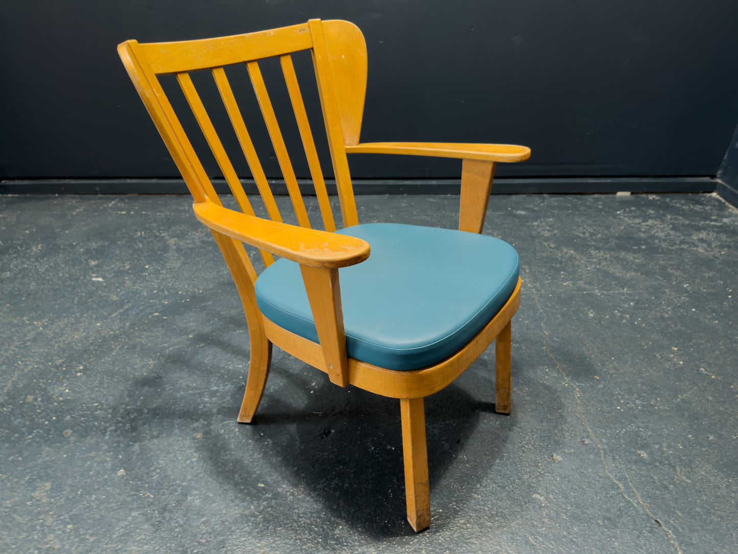 Fritz Hansen Canada Chair