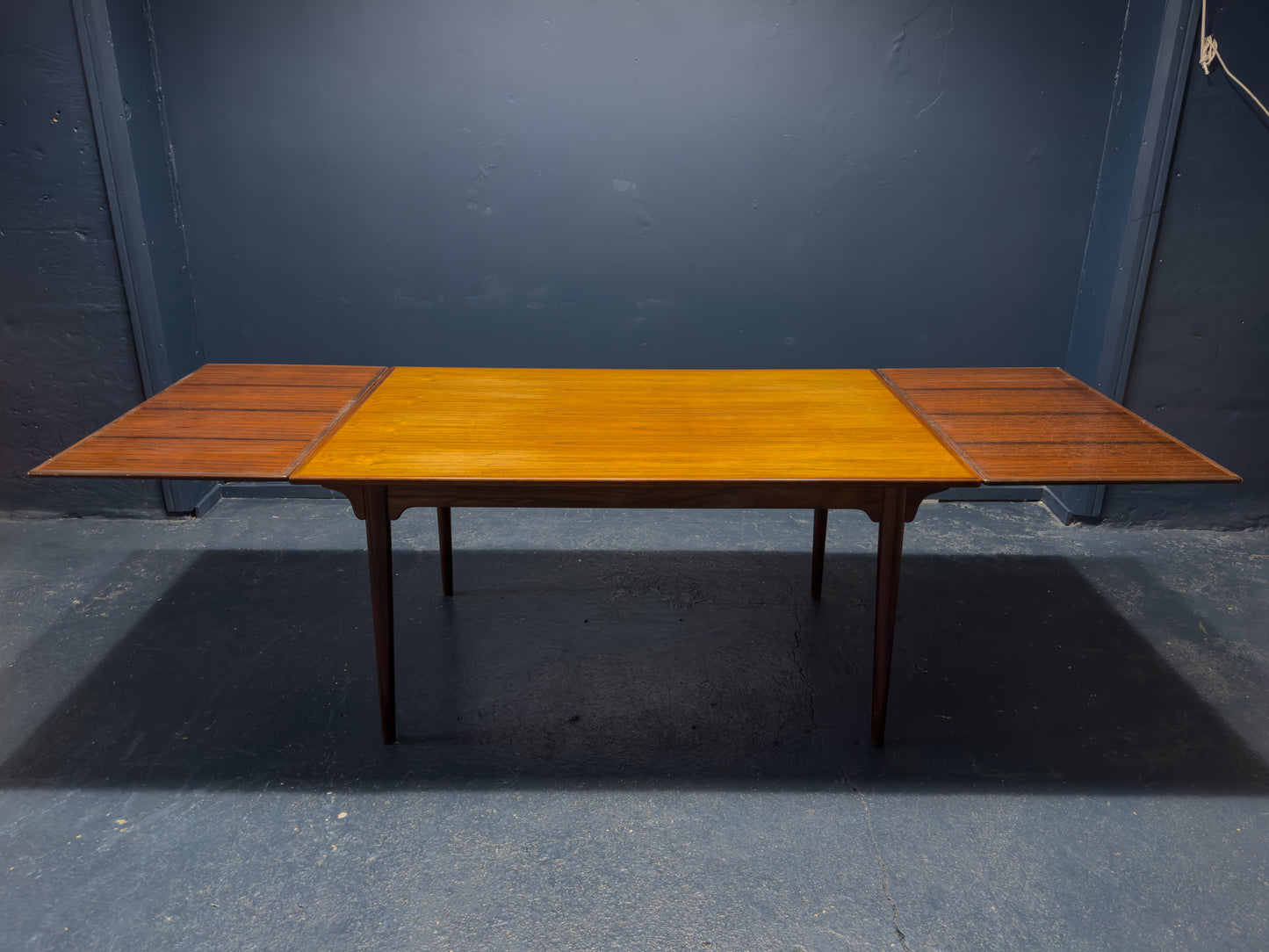 Omann Jun No.54 Rosewood Dining Table