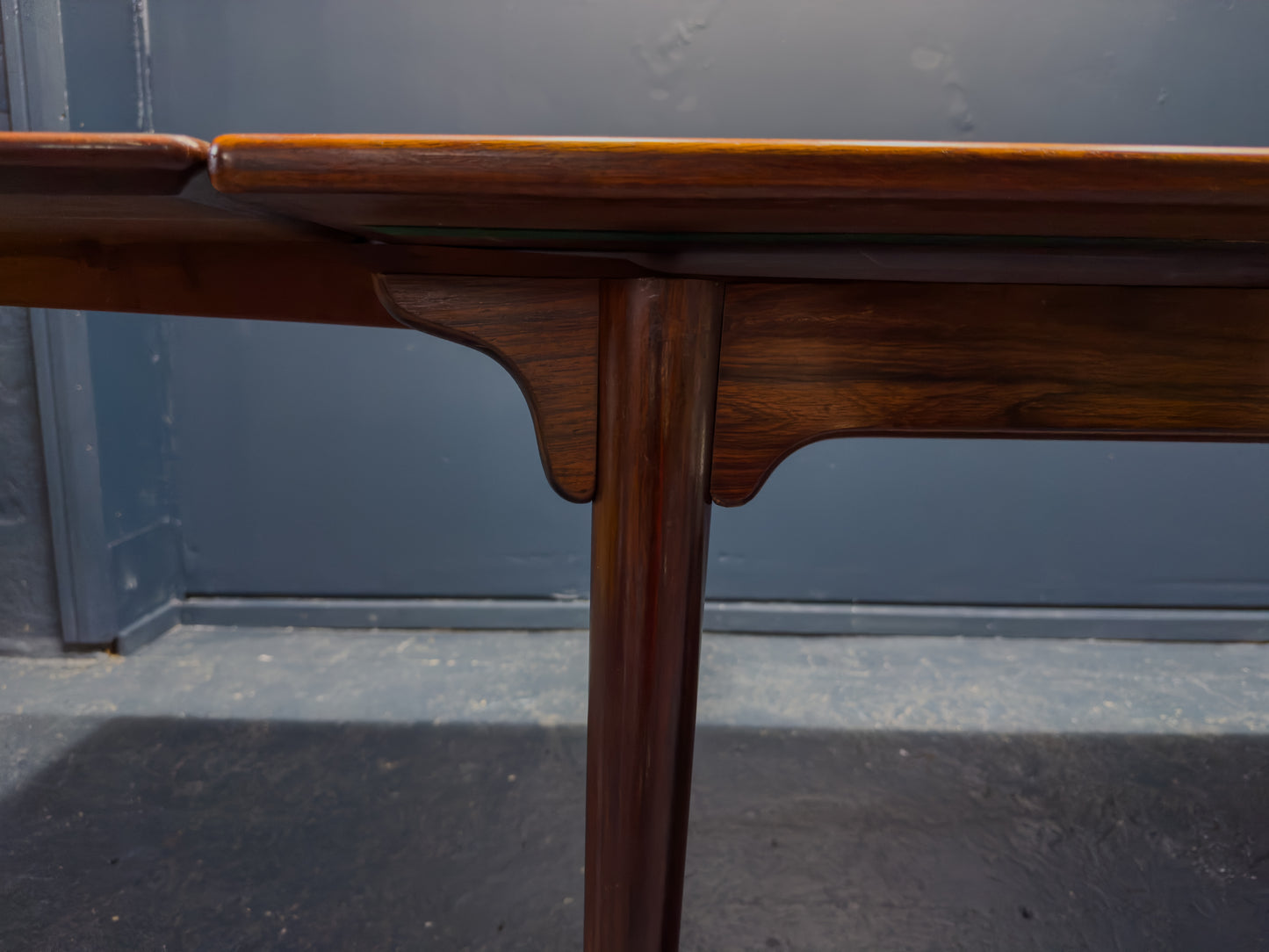 Omann Jun No.54 Rosewood Dining Table