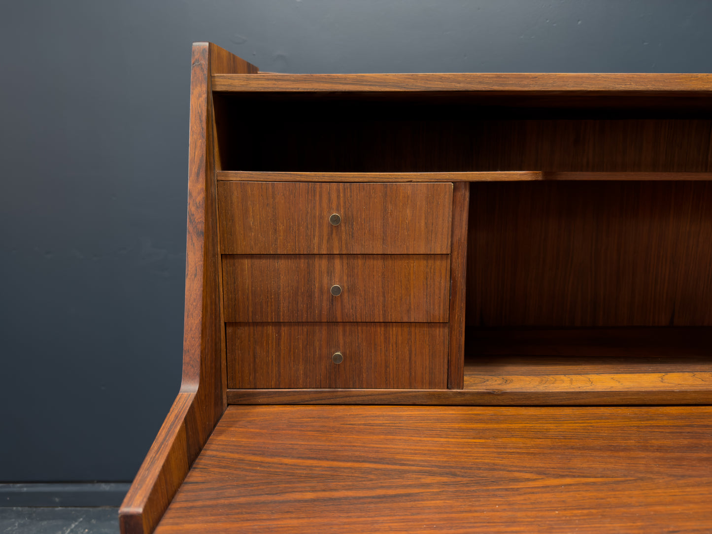 Rosewood Bureau