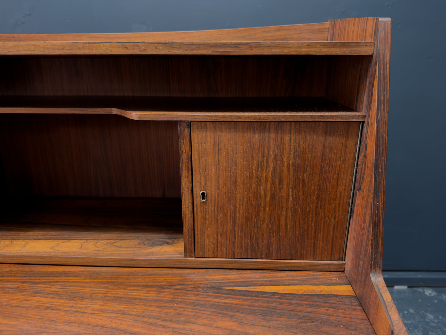 Rosewood Bureau