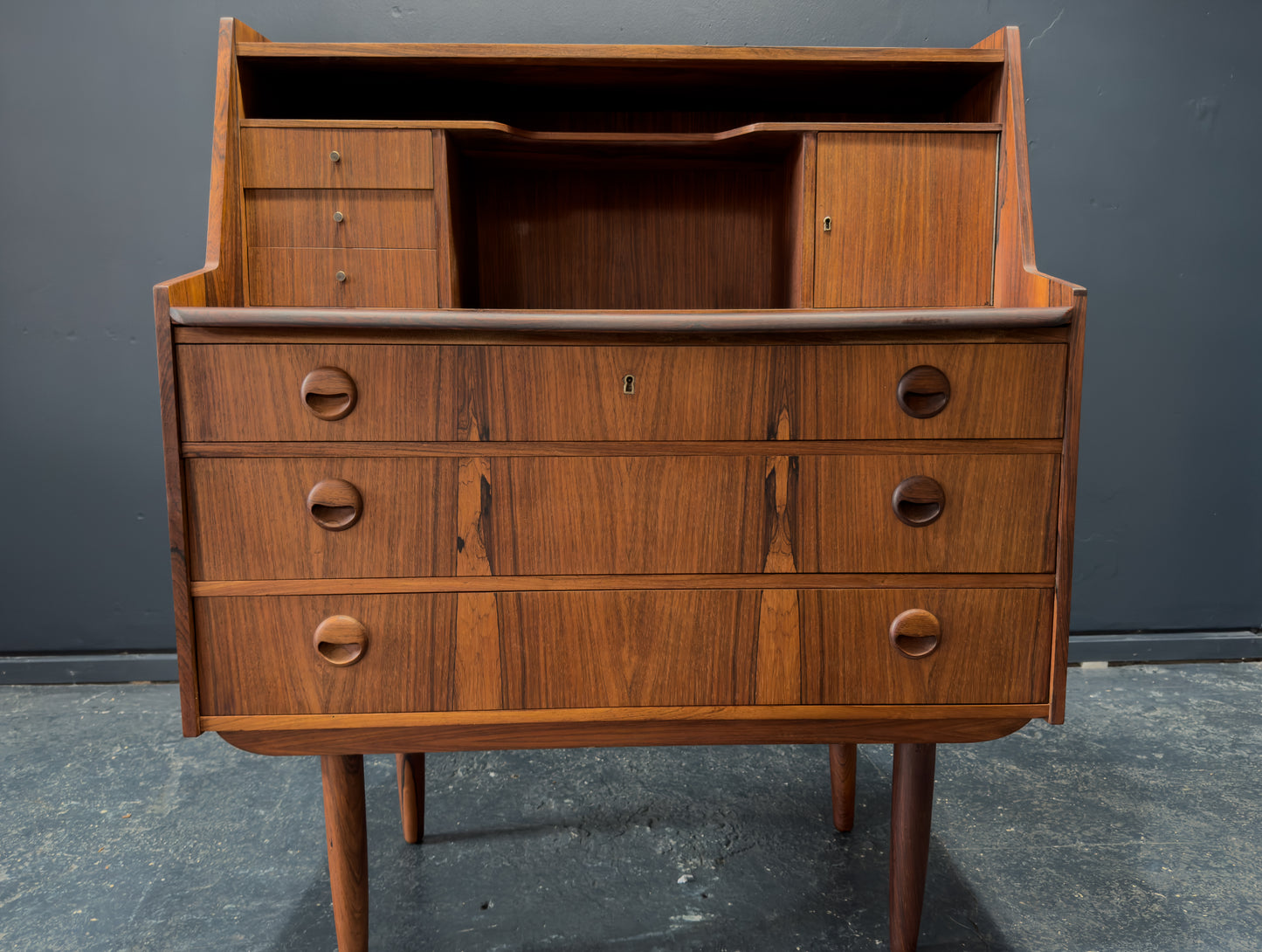 Rosewood Bureau