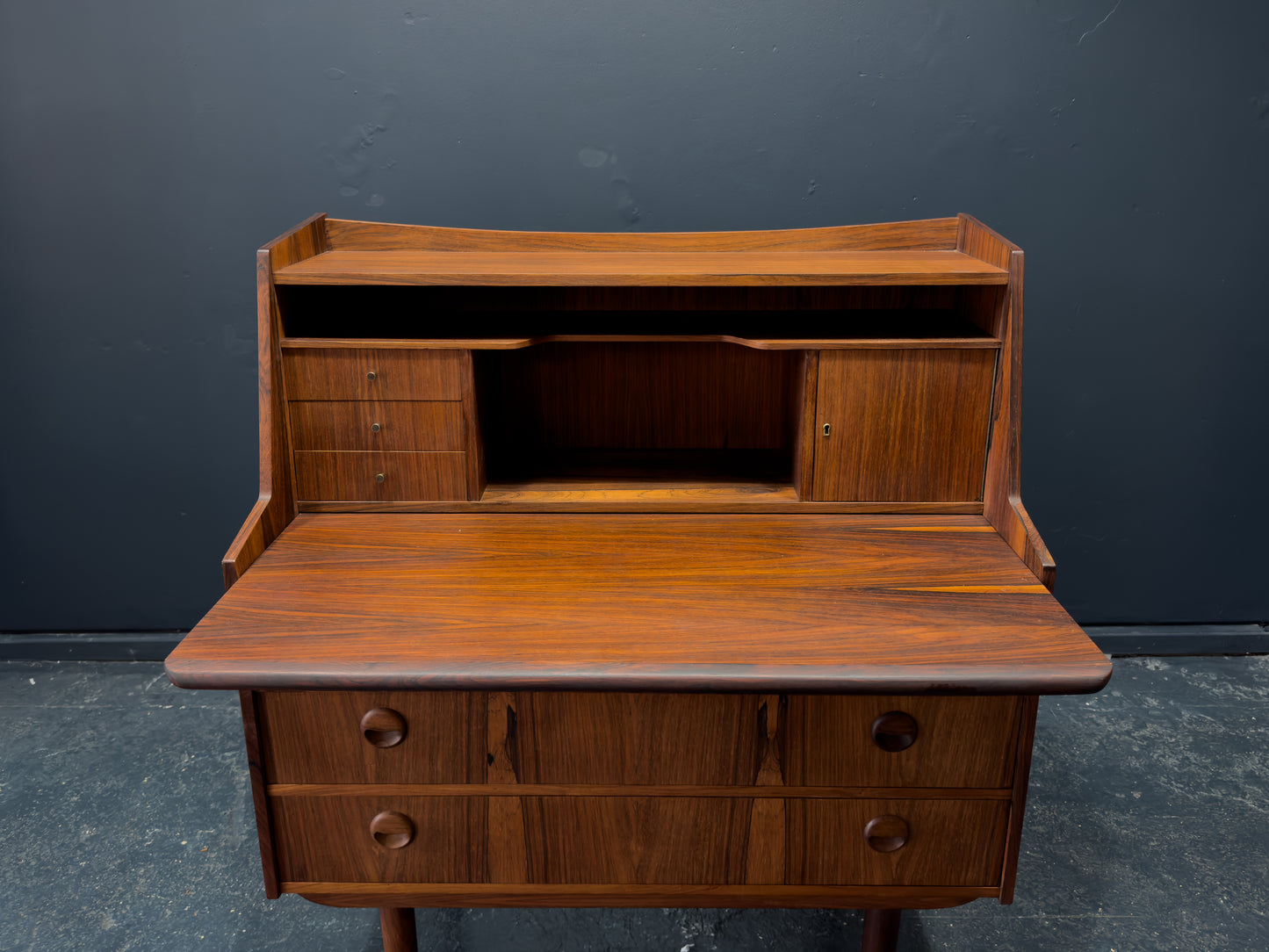 Rosewood Bureau