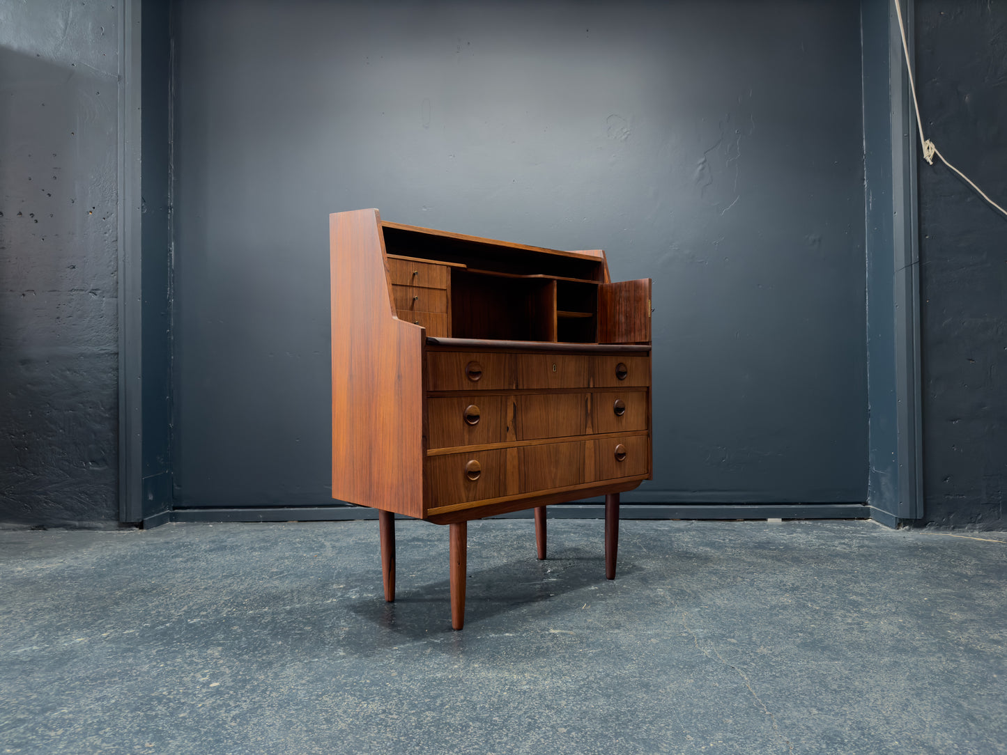 Rosewood Bureau