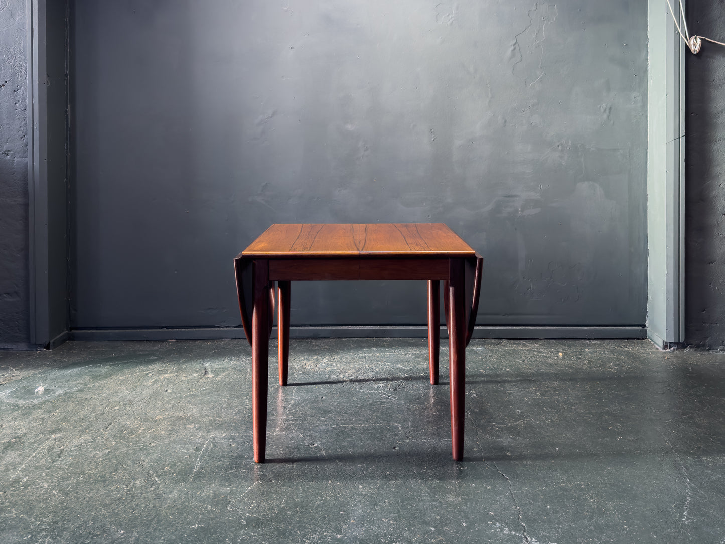 Drop Leaf Table by Arne Vodder