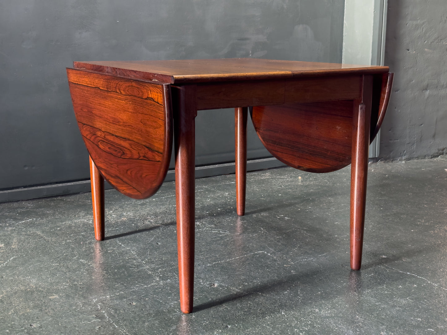 Drop Leaf Table by Arne Vodder