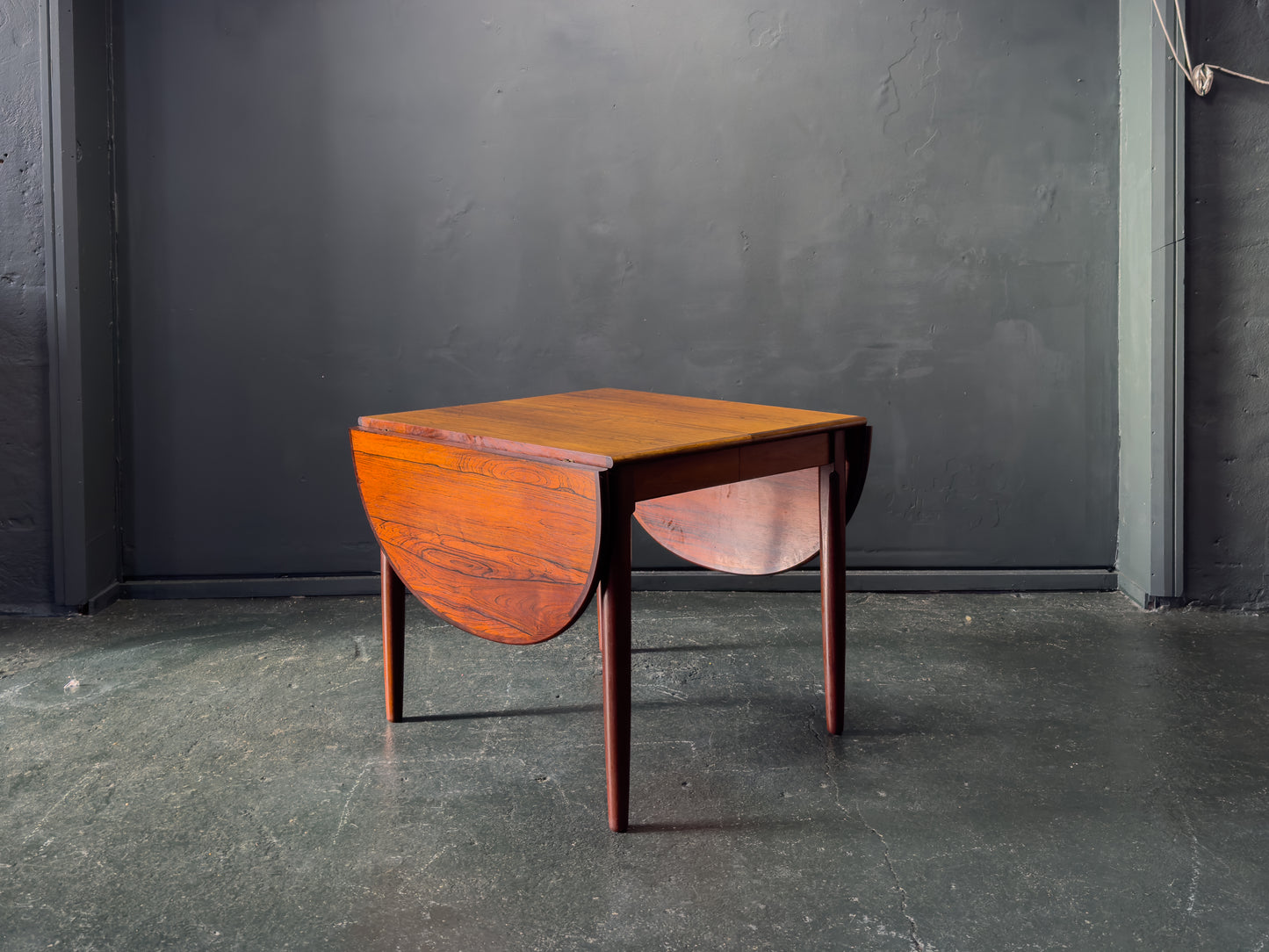 Drop Leaf Table by Arne Vodder