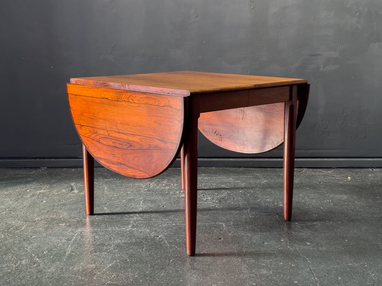 Drop Leaf Table by Arne Vodder