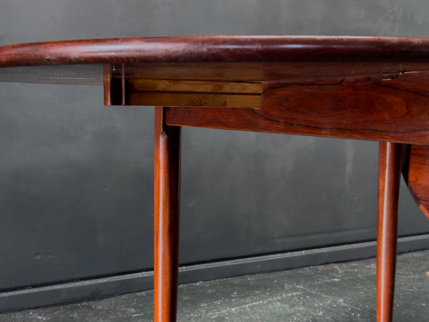 Drop Leaf Table by Arne Vodder