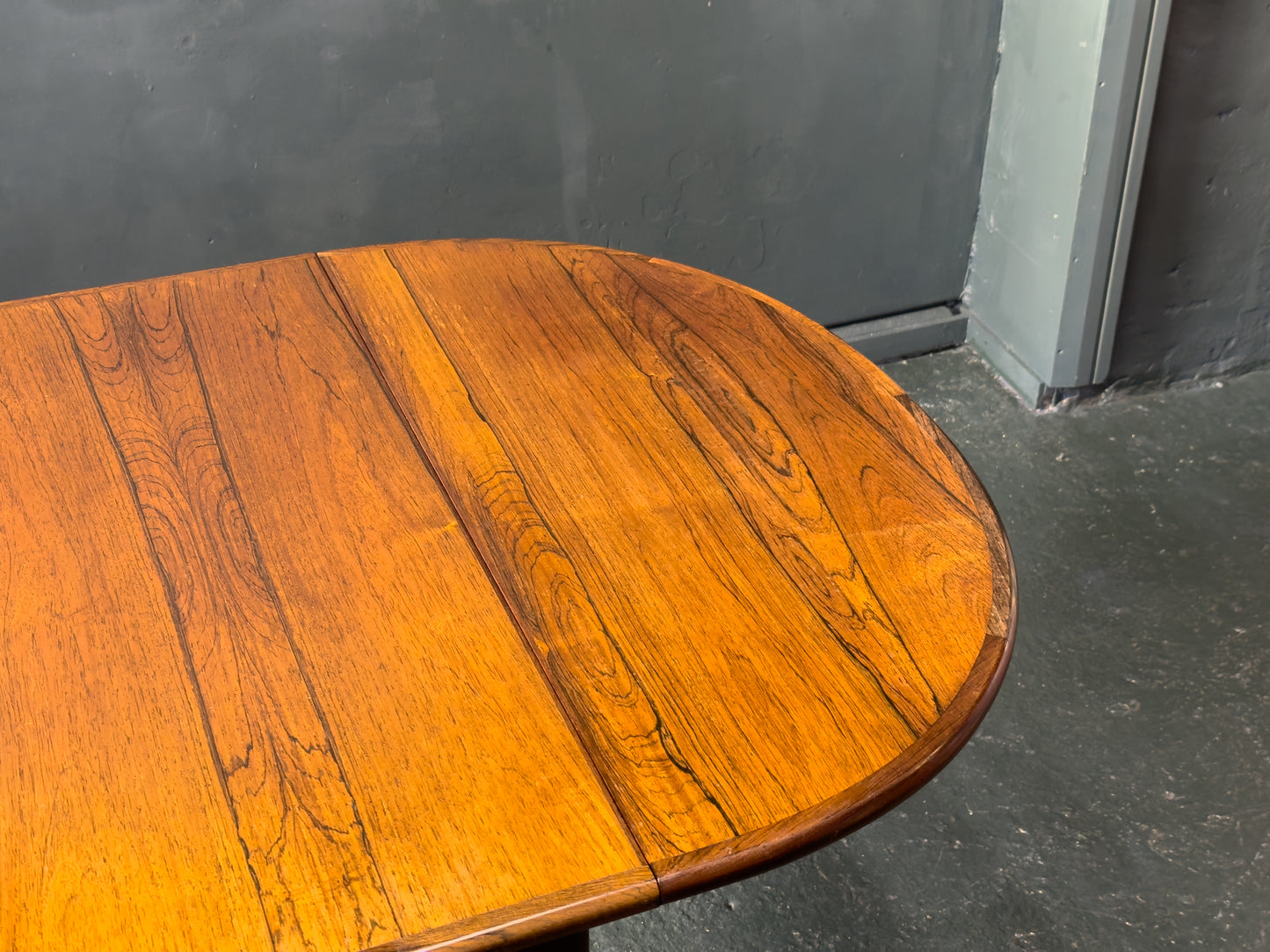 Drop Leaf Table by Arne Vodder