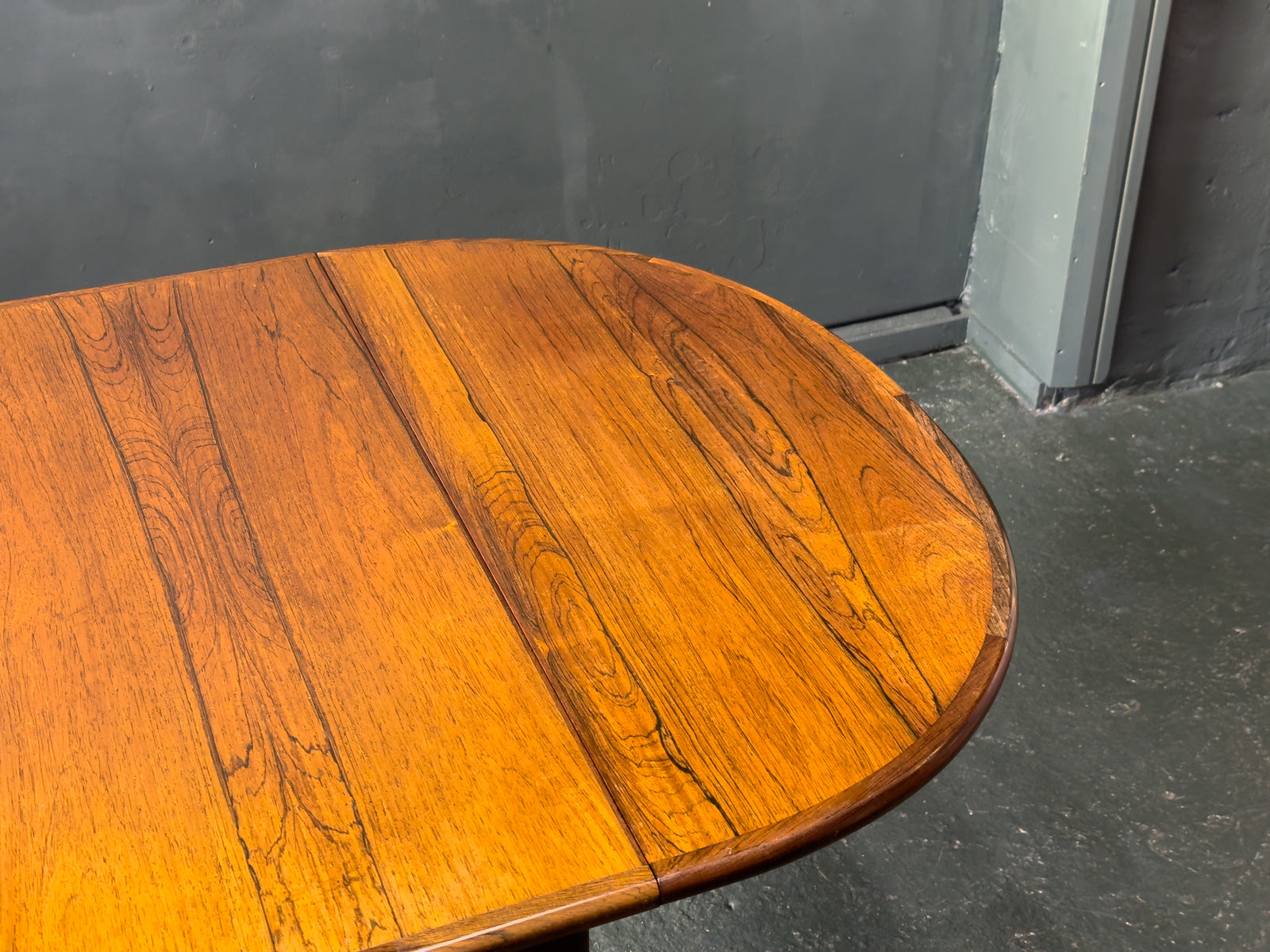 Drop Leaf Table by Arne Vodder