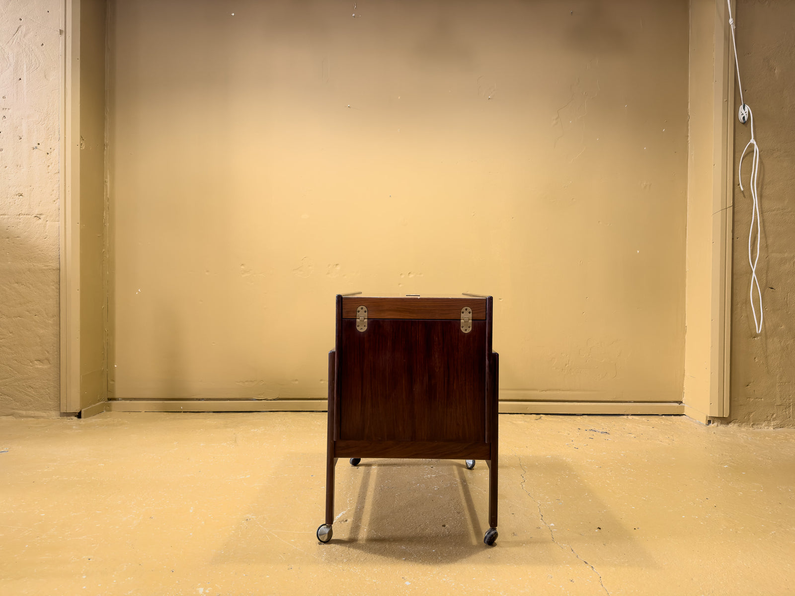 Dyrlund Rosewood Dry Bar Cart