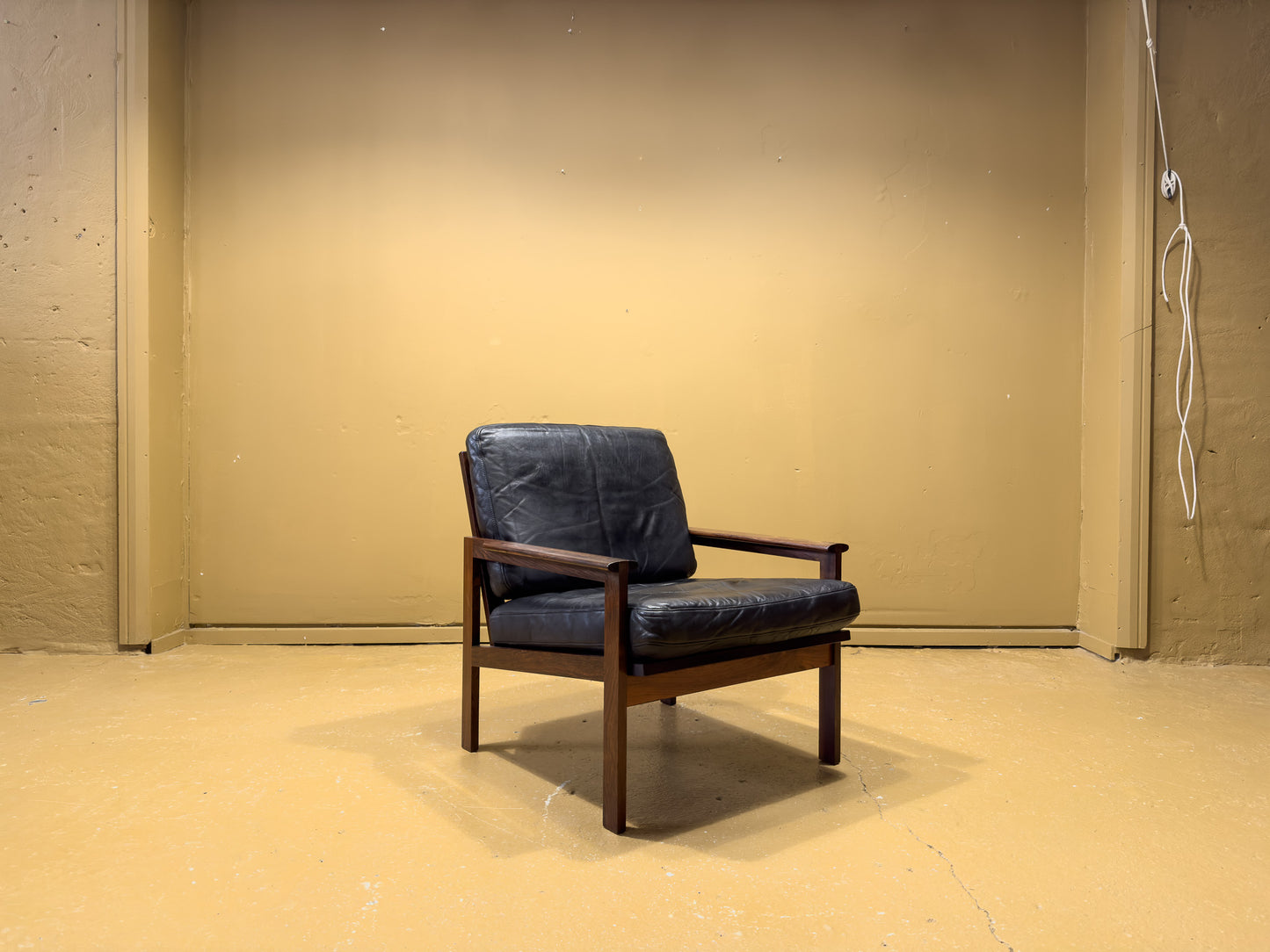 Illum Wikkelsø ‘Capella’ Armchair