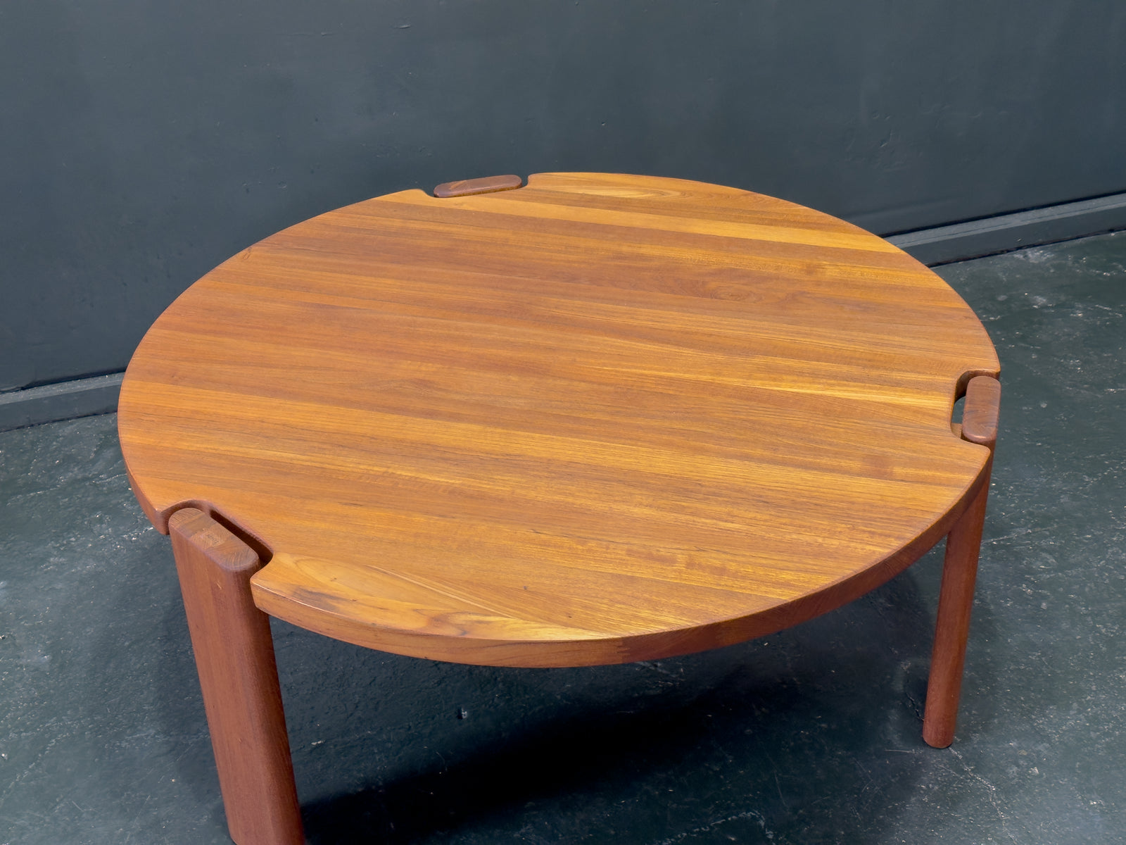 Komfort Round Teak Coffee Table