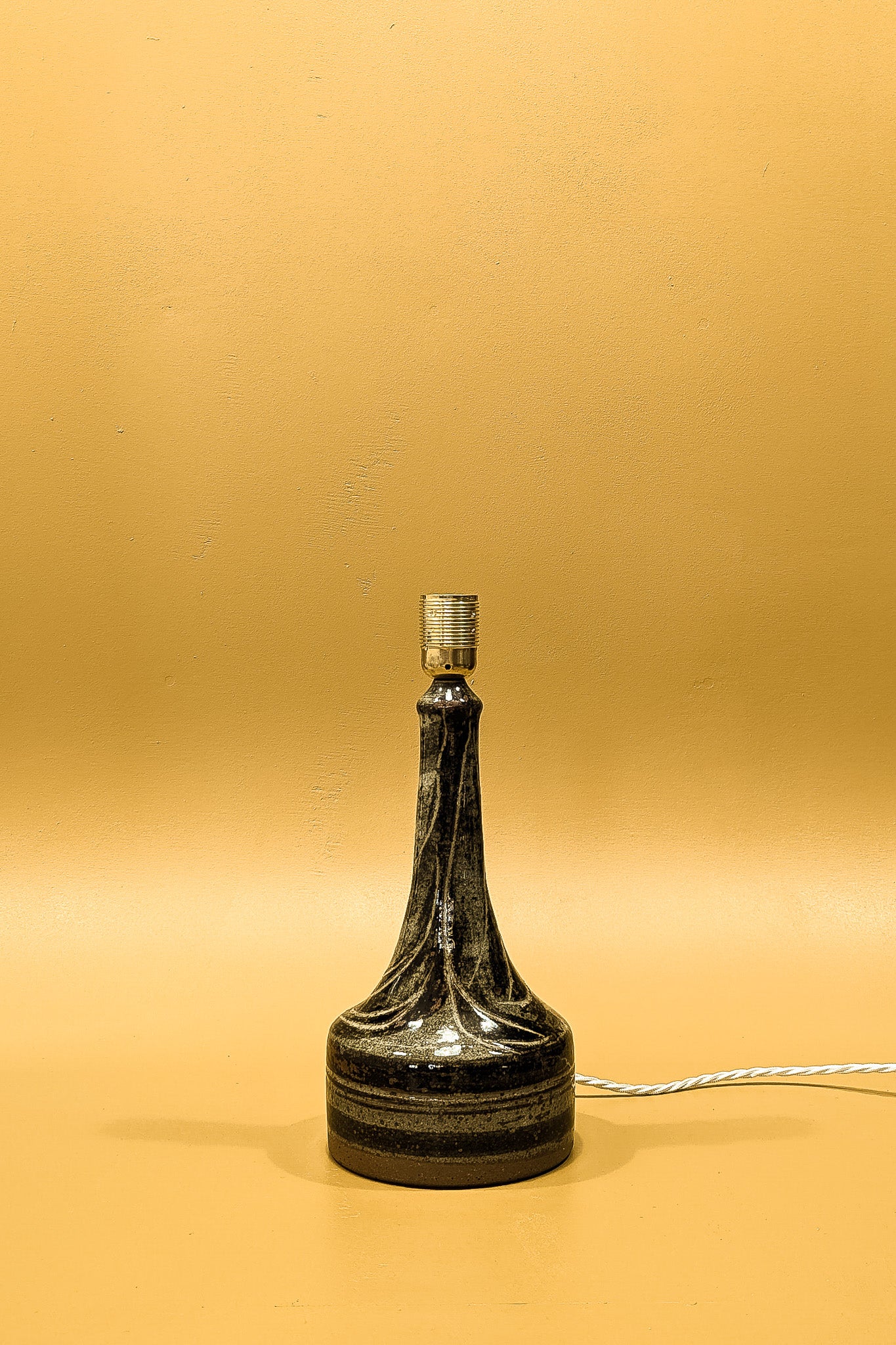 Ceramic table lamps