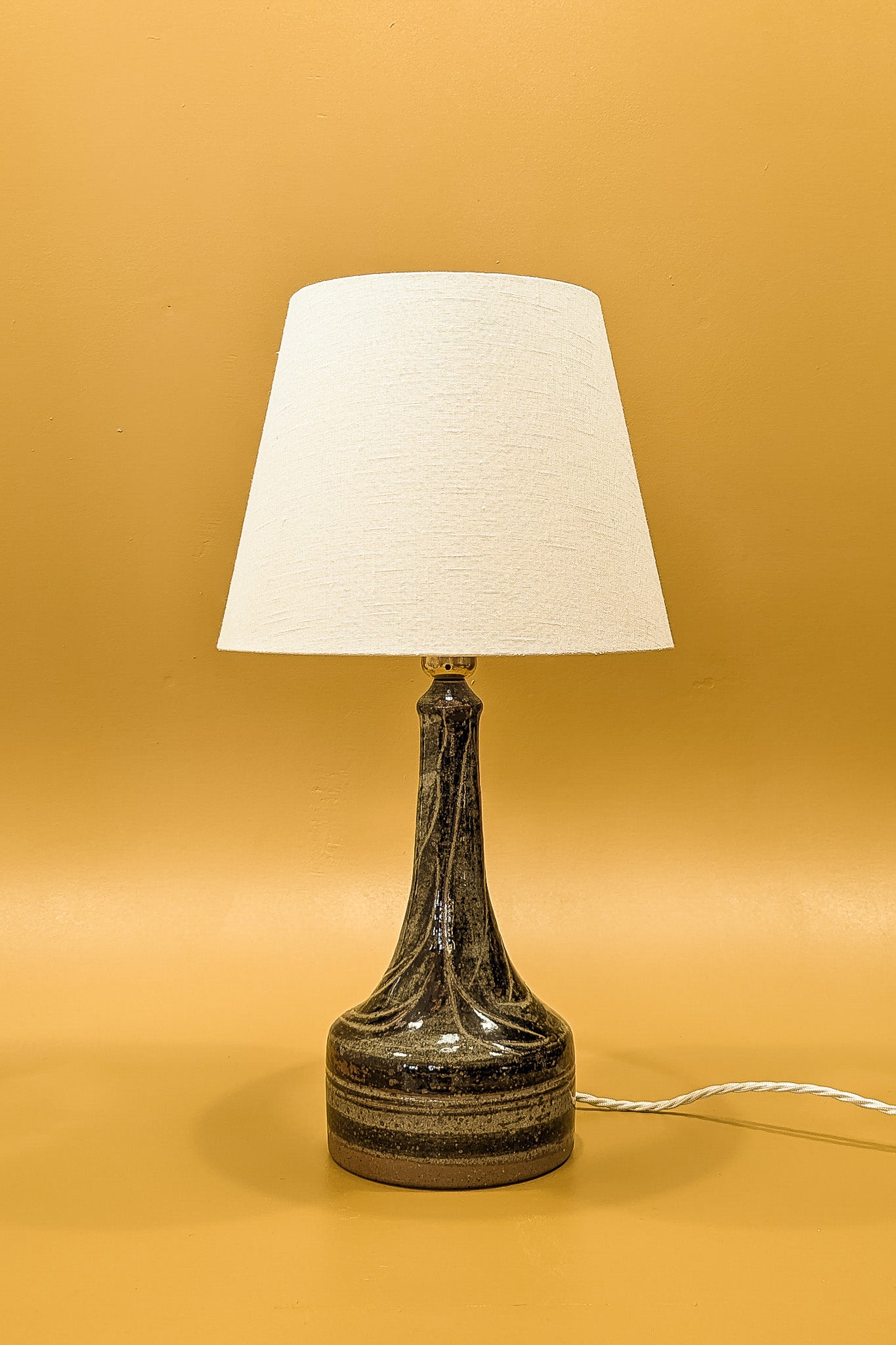 Ceramic table lamps